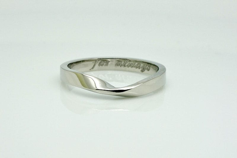 Mobius Twist Fitted Wedding Ring